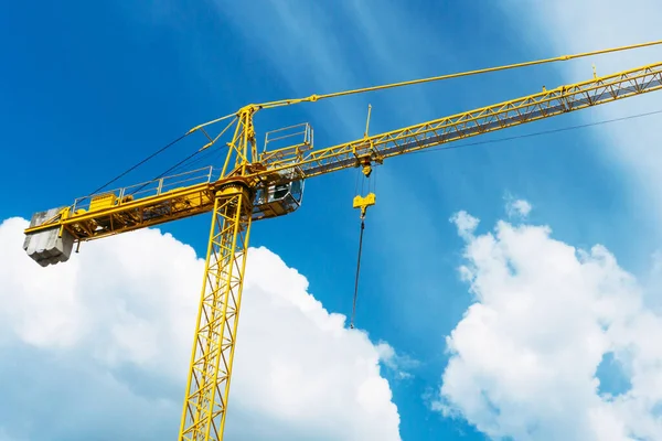 Crane Cloudy Sky — Stock Photo, Image