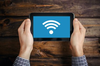 Wifi ağı. Kablosuz internet bağlantısı. Tablet mobil beneği