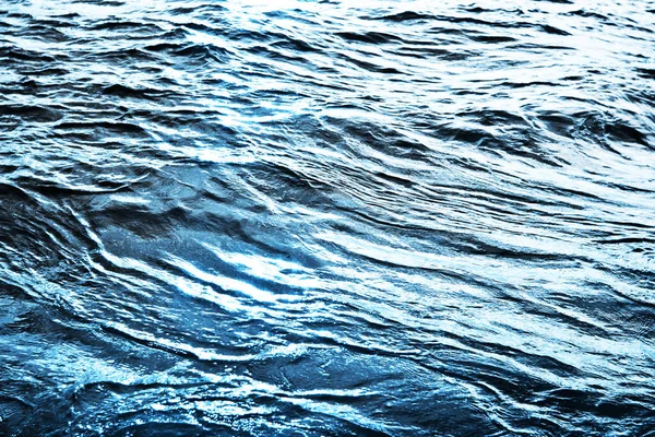 Fala Oceaniczna Tło Brudna Rzeka Przepływ Wody Zęby Wodzie Jeziornej — Zdjęcie stockowe