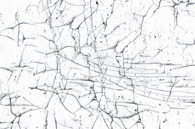 Beyaz boya arka planı çatlatıyor. Çizik dokusu. Grafik tasarımı için beyaz ve siyah grunge beton duvar deseni. Boya çatlağını soy. Yıpranmış kırsal yüzey. Kuru boya kaplaması.