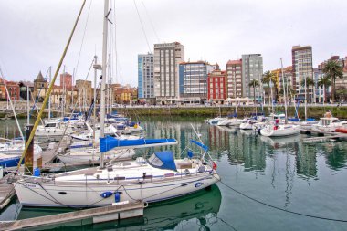 Gijon Limanı, Cimadevilla Eski Kasabası, Gijon, Asturias, İspanya, Avrupa