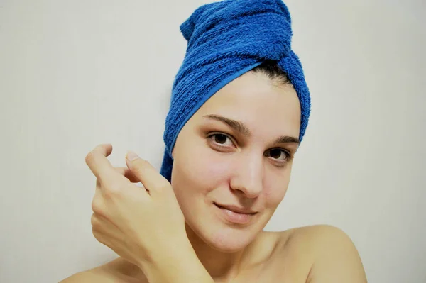 Bellezza Spa Bella Donna Con Perfetta Pelle Fresca Viso Asciugamano — Foto Stock