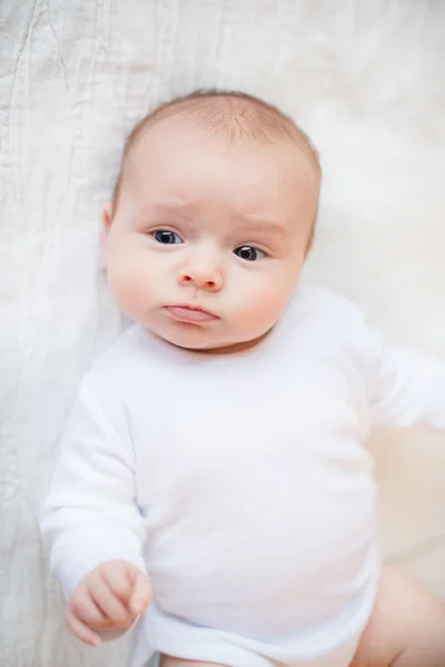 Helder portret van schattige baby — Stockfoto