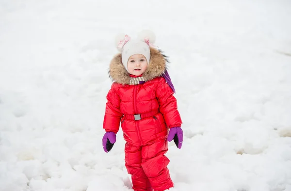 可爱的女孩冬季肖像 — 图库照片