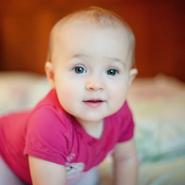 Bonito bebê menina — Fotografia de Stock