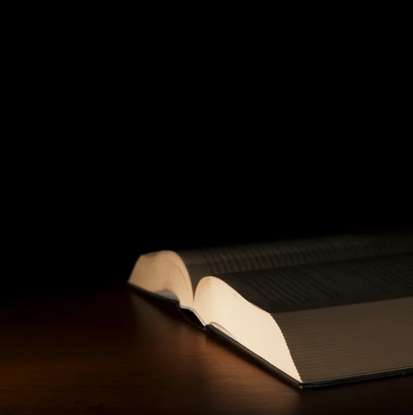 naight ff kitap açın