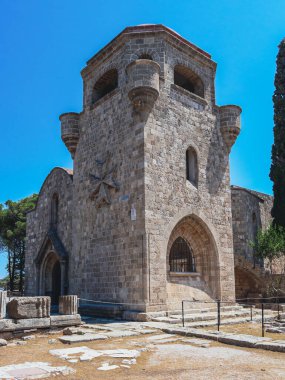 Filerimos, Yunanistan - 22 Haziran 2021 Kutsal Meryem Ana Manastırı XV. Yüzyıl Rodos Dodecanese Avrupa.