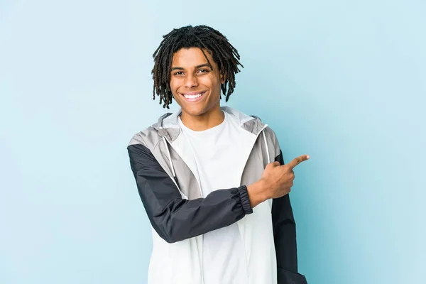 Young African American Sport Man Smiling Pointing Aside Showing Something — Stock Photo, Image