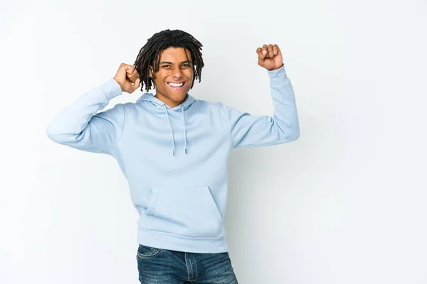 Junge Afrikanisch Amerikanisch Rasta Mann Tanzen Und Spaß Haben — Stockfoto