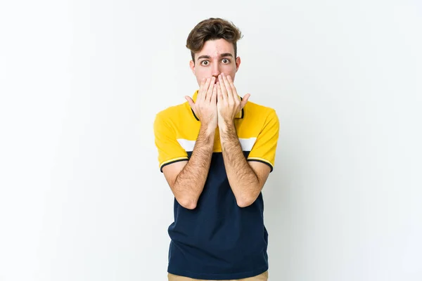 Young Caucasian Man Isolated White Background Shocked Covering Mouth Hands — Stock Photo, Image