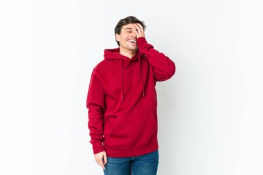 Genç havalı adam gülüyor mutlu, kaygısız, doğal duygu.