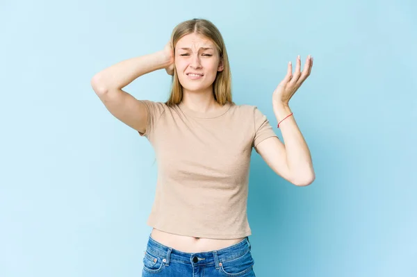 Young Blonde Woman Isolated Blue Background Screaming Rage — Stock Photo, Image