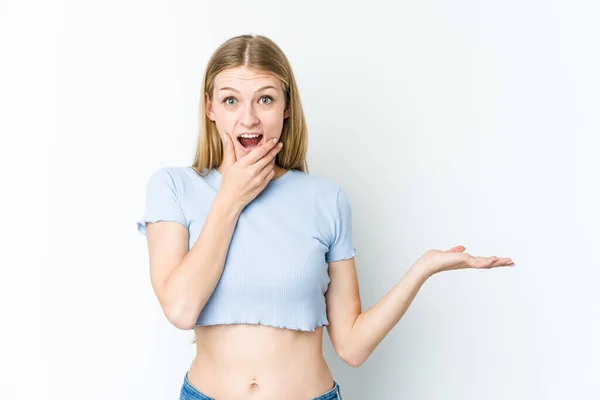 Donna Bionda Giovane Isolata Sfondo Bianco Tiene Spazio Copia Una — Foto Stock