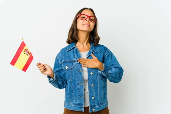 Junge Spanierin Mit Einer Fahne Auf Weißem Hintergrund Die Einen — Stockfoto