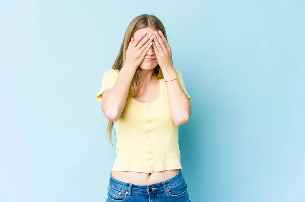 Young Blonde Woman Isolated Blue Background Afraid Covering Eyes Hands — Stock Photo, Image