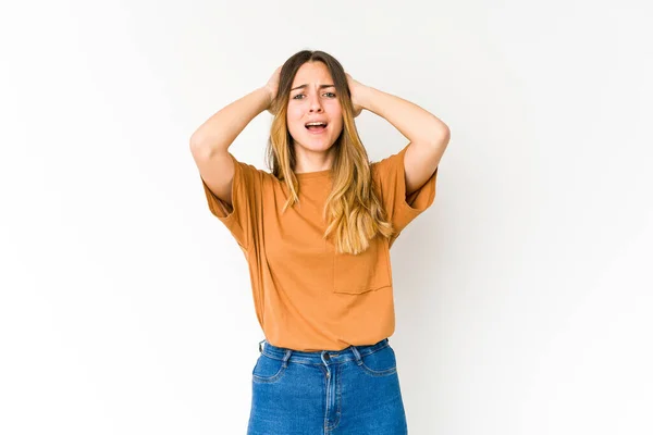 Joven Mujer Caucásica Aislada Sobre Fondo Blanco Gritando Rabia —  Fotos de Stock