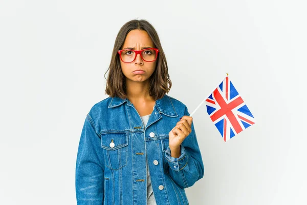 Mladá Latinská Žena Držící Anglickou Vlajku Izolovanou Bílém Pozadí Smutná — Stock fotografie