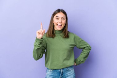 Kafkasyalı genç bir kadının bir fikri, ilham konsepti var.