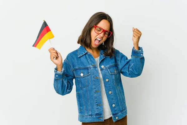 Jonge Latijnse Vrouw Met Een Duitse Vlag Geïsoleerd Witte Achtergrond — Stockfoto