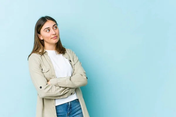 Giovane Donna Caucasica Sognando Raggiungere Obiettivi Scopi — Foto Stock