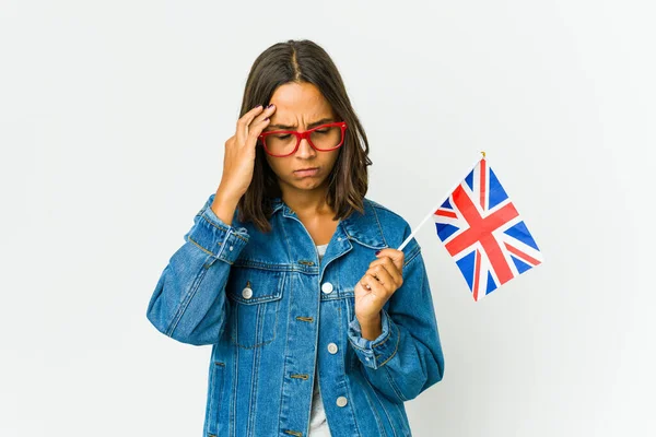 Mladá Latinská Žena Drží Anglickou Vlajku Izolované Bílém Pozadí Dotýká — Stock fotografie
