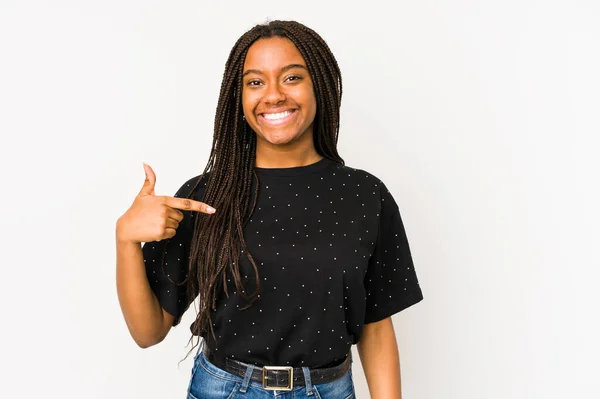 Junge Afrikanisch Amerikanische Frau Isoliert Auf Weißem Hintergrund Person Zeigt — Stockfoto
