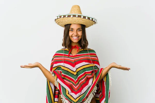 배경에서 고립되어 멕시코 여자가 환영의 — 스톡 사진
