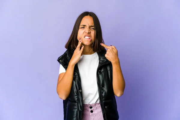 Jeune Femme Métisse Ayant Une Forte Douleur Aux Dents Douleur — Photo