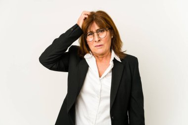 Orta yaşlı beyaz iş kadını şokta, önemli bir görüşme hatırladı..