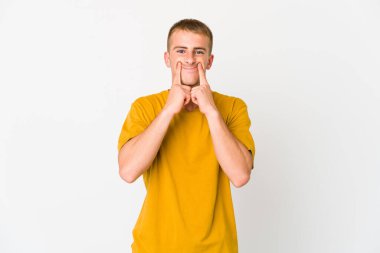 Kafkasyalı yakışıklı bir genç iki seçenek arasında kalmış..