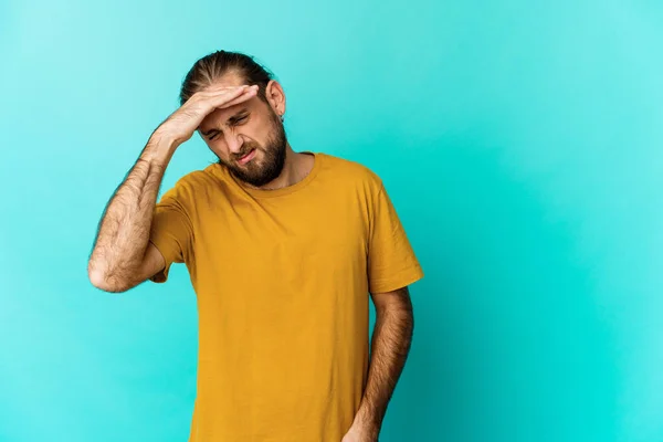 Joven Con Cabello Largo Mira Tocando Las Sienes Teniendo Dolor — Foto de Stock