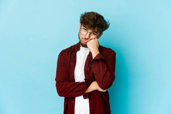 Young Arab Man Blue Background Who Feels Sad Pensive Looking — Stock Photo, Image