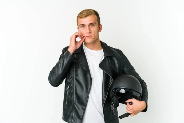 Jovem Caucasiano Segurando Capacete Moto Isolado Fundo Branco Com Dedos — Fotografia de Stock