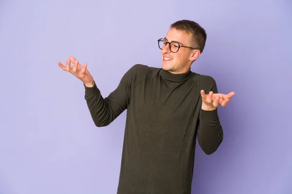 Joven Caucásico Guapo Hombre Alegre Riendo Mucho Concepto Felicidad — Foto de Stock