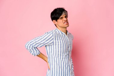 Sırt ağrısı çeken sıska bir İspanyol..