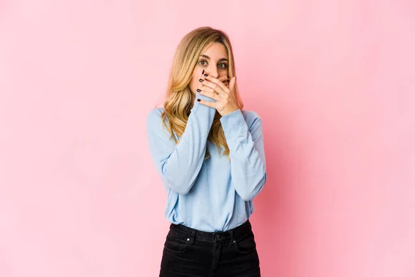 Young Caucasian Blonde Woman Crossing Fingers Having Luck — Stock Photo, Image