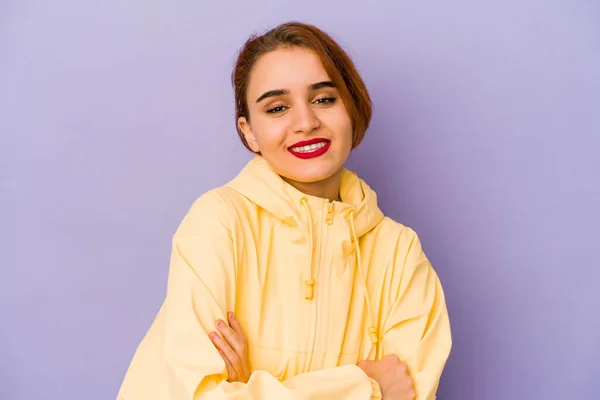 Young Arab Mixed Race Woman Who Feels Confident Crossing Arms — Stock Photo, Image