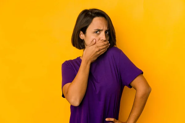 Young Hispanic Woman Isolated Yellow Covering Mouth Hands Looking Worried — Stock Photo, Image