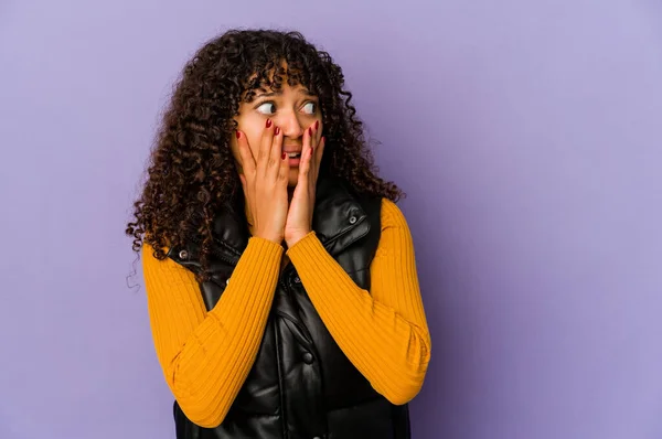 Jonge Afrikaans Amerikaanse Afro Vrouw Geïsoleerd Bang Bang — Stockfoto