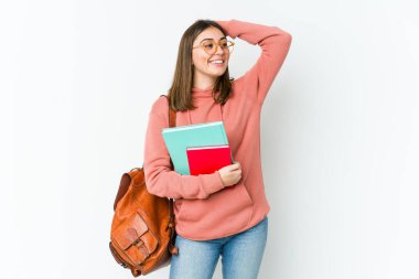 Beyaz fırında izole edilmiş, kollarını açmış, rahat bir pozisyonda genç bir kız öğrenci..