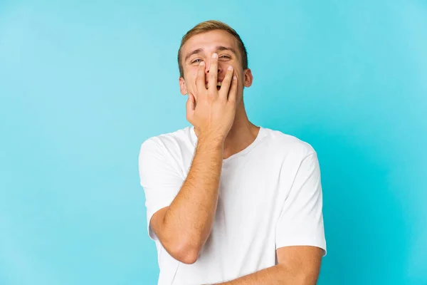Joven Caucásico Guapo Hombre Riendo Feliz Despreocupado Emoción Natural —  Fotos de Stock