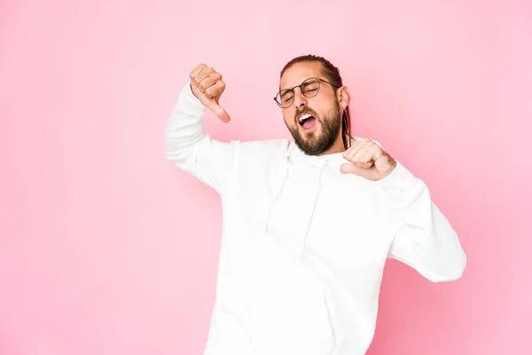 Giovane Uomo Con Capelli Lunghi Sguardo Sente Orgoglioso Sicuro Esempio — Foto Stock