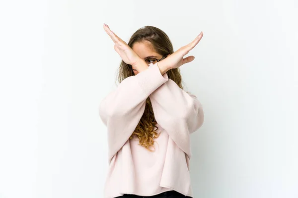 Jovem Caucasiana Mantendo Dois Braços Cruzados Conceito Negação — Fotografia de Stock