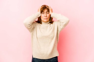 Kafkasyalı kıdemli kadın şokta, önemli bir toplantı hatırladı..