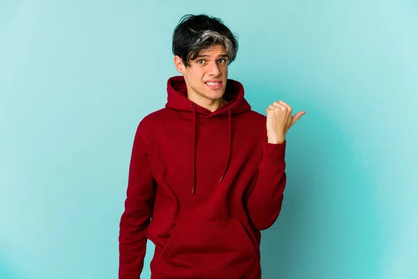 Young Skinny Hispanic Man Posing Color Background — Stock Photo, Image