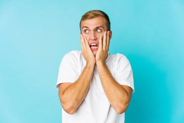 Young Caucasian Handsome Man Scared Afraid — Stock Photo, Image