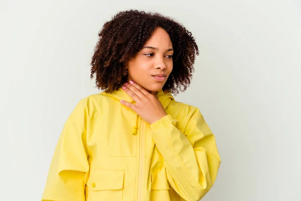 Jovem Negra Americana Mista Mulher Isolada Sofre Dor Garganta Devido — Fotografia de Stock