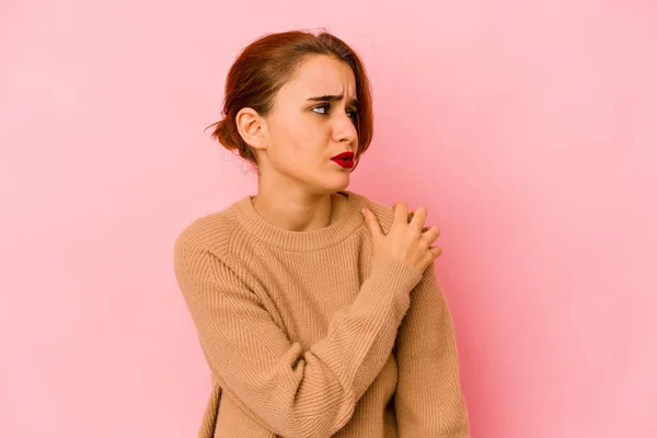 Jeune Arabe Mixte Femme Ayant Une Douleur Épaule — Photo