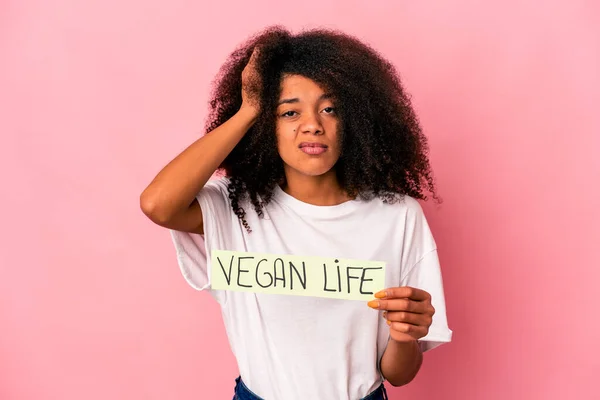 Jeune Femme Frisée Afro Américaine Tenant Une Plaque Vie Végétalienne — Photo