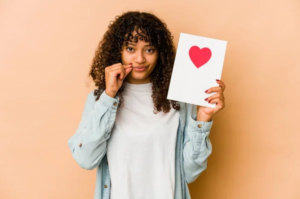 Jeune Afro Américaine Africaine Tenant Une Carte Saint Valentin Avec — Photo